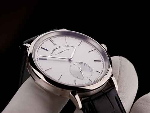 上海朗格保养日报：朗格手表该如何保养手表呢？